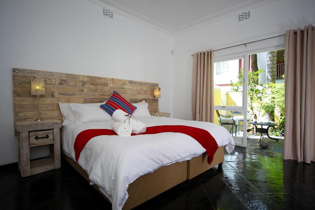 Hunneyball House Stellenbosch Room photo